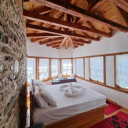The Heart Of The Bazaar Guest House Gjirokastër Dış mekan fotoğraf