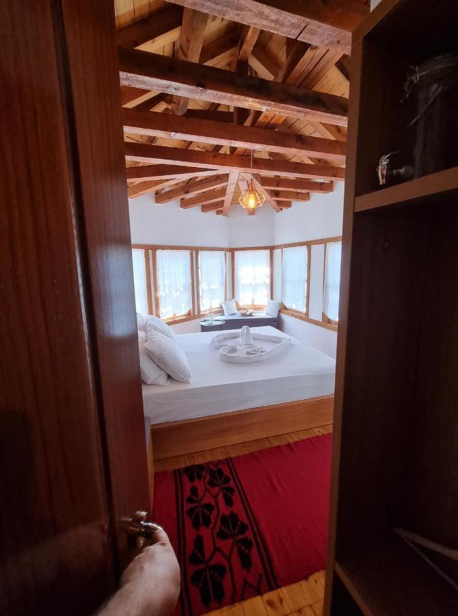 The Heart Of The Bazaar Guest House Gjirokastër Dış mekan fotoğraf
