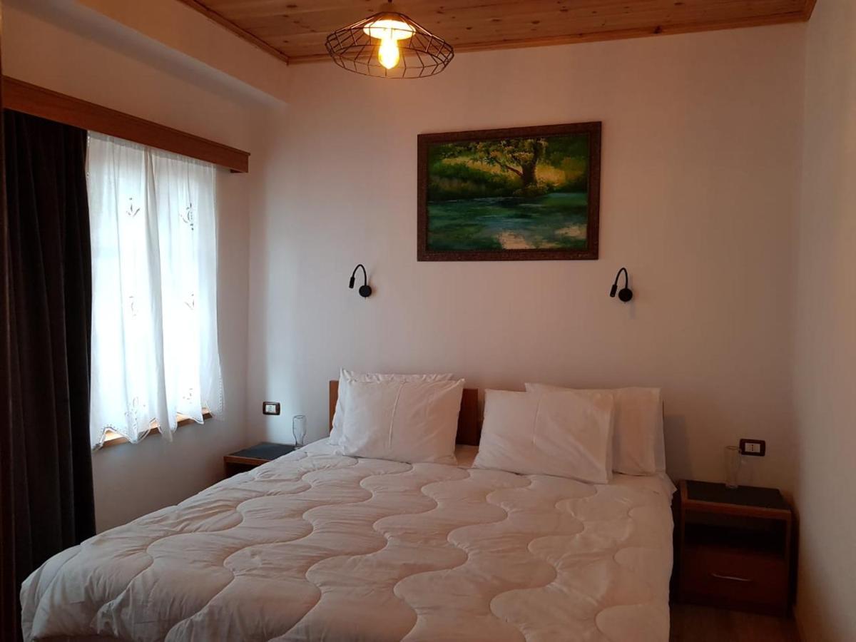 The Heart Of The Bazaar Guest House Gjirokastër Dış mekan fotoğraf